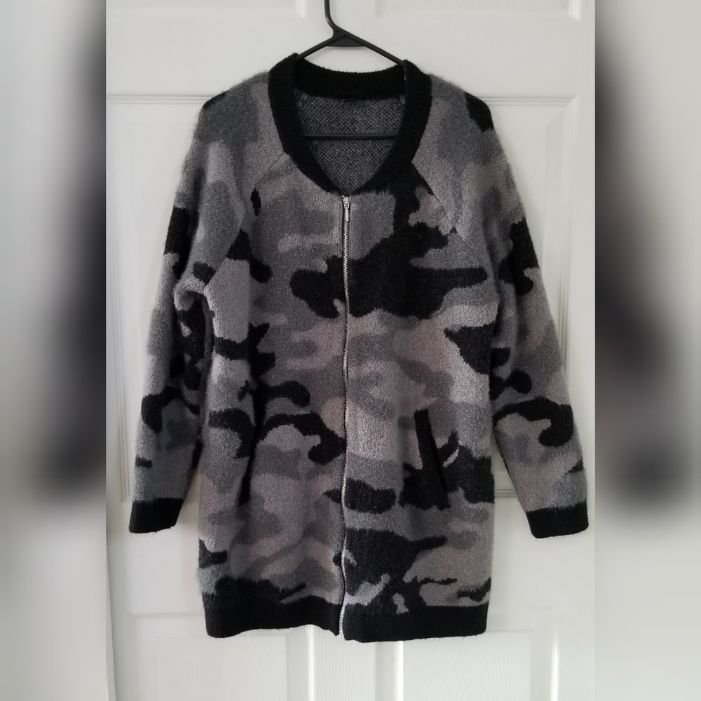 TORRID CAMO METALLIC SWEATER
